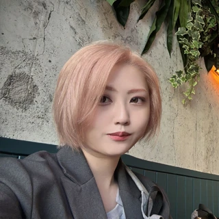 若月 菫（わかつきすみれ）